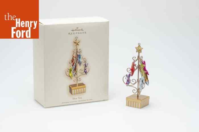 Hallmark christmas vacation ornament